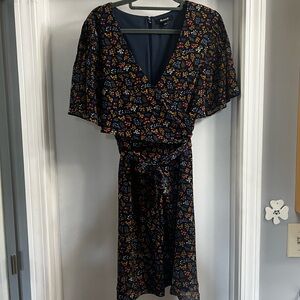 Madewell dress. Size 6. Navy blue with flowers.